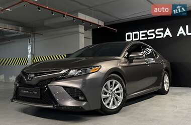 Toyota Camry  2019