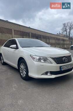 Toyota Camry  2013