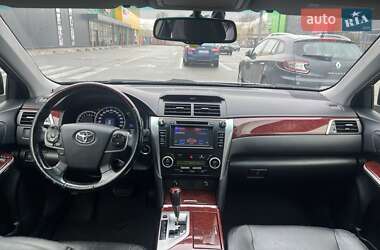 Toyota Camry  2012