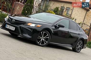 Toyota Camry  2018