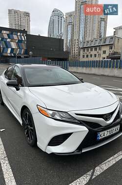 Toyota Camry 2019