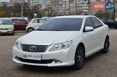 Toyota Camry  2011