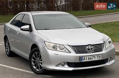 Toyota Camry 2011