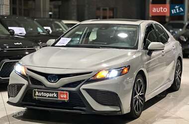 Toyota Camry  2022