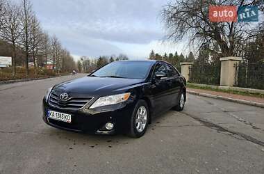 Toyota Camry  2010