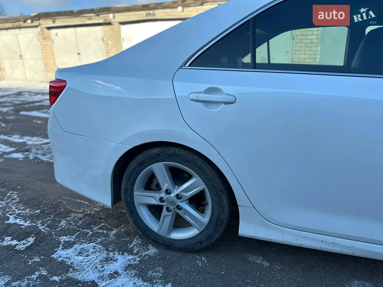 2014 Toyota Camry - мініатюра 2