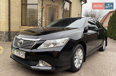 Toyota Camry  2012