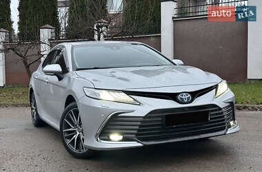 Toyota Camry  2023