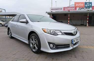 Toyota Camry  2014