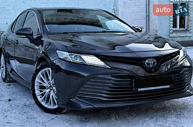 Toyota Camry  2019
