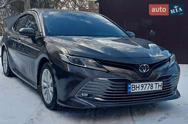 Toyota Camry  2019