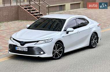 Toyota Camry  2020