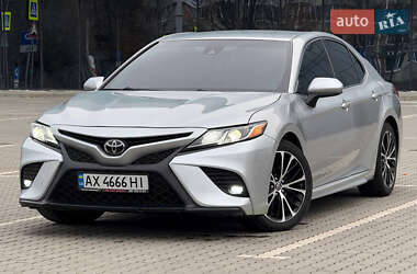Toyota Camry  2017