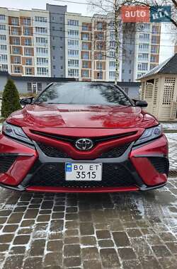 Toyota Camry 2018