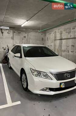 Toyota Camry  2012