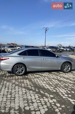 Toyota Camry  2016