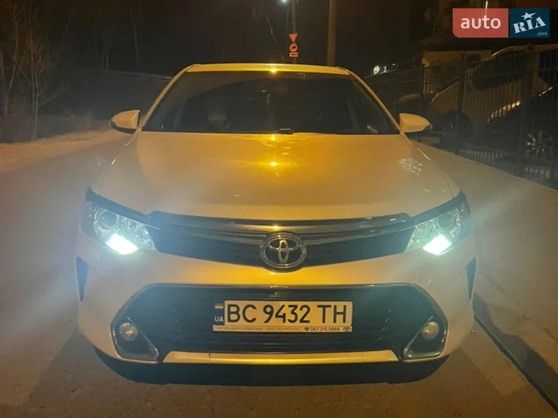 Toyota Camry 2016