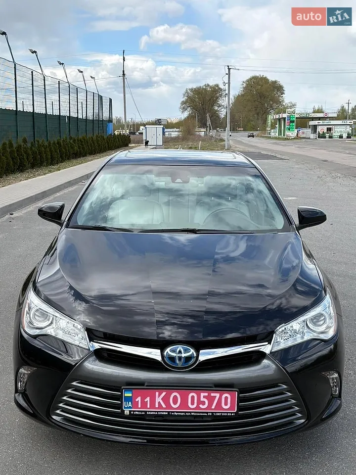 2015 Toyota Camry - фото 1