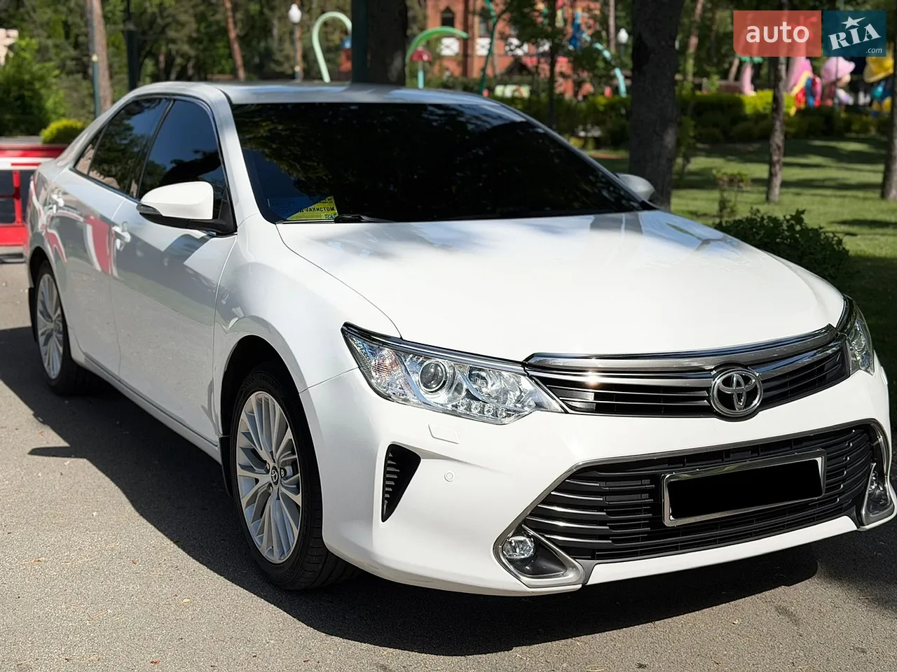 2016 Toyota Camry - фото 1