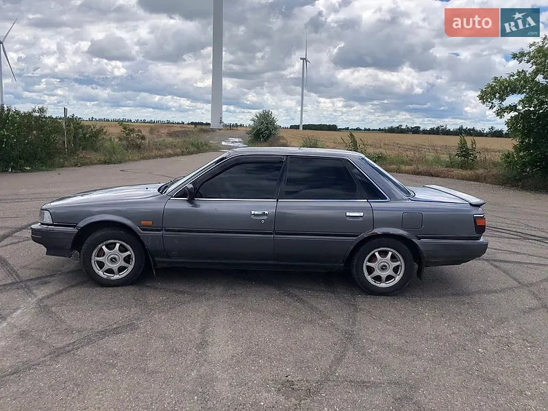 Toyota Camry 1989