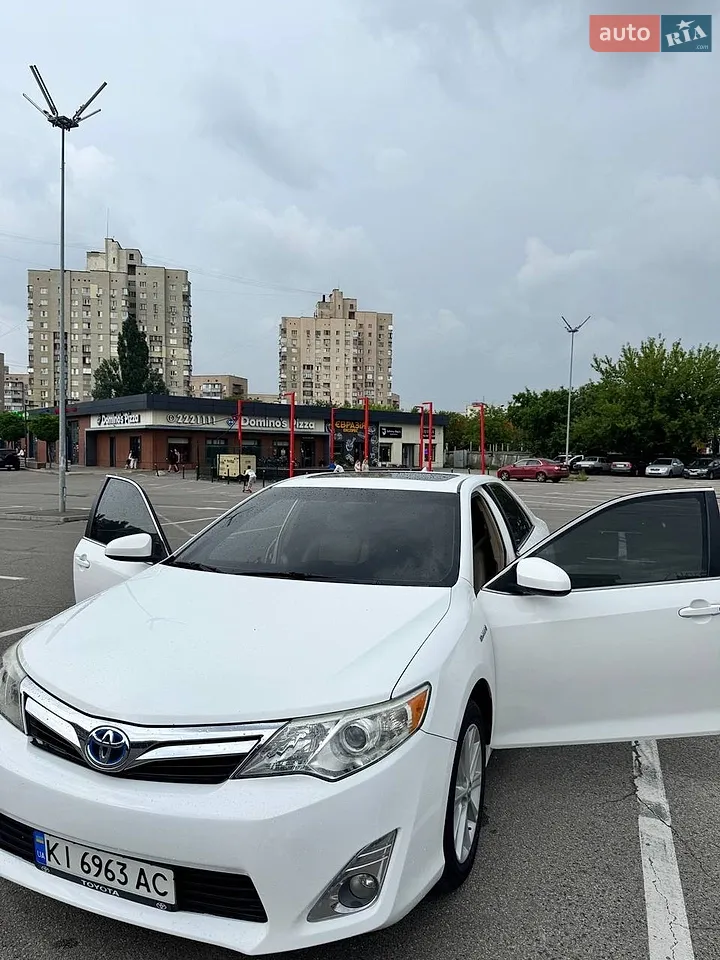 2013 Toyota Camry - мініатюра 2