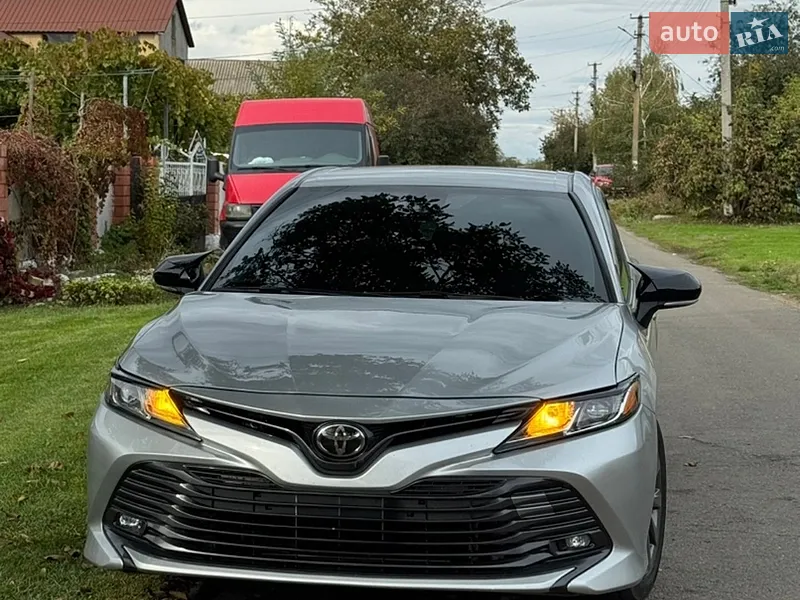 Toyota Camry 2019