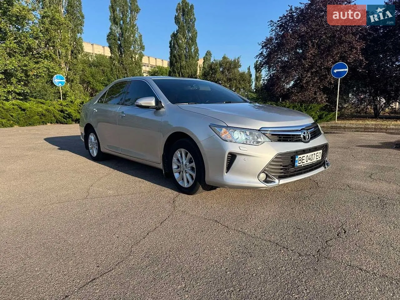 2015 Toyota Camry - фото 1