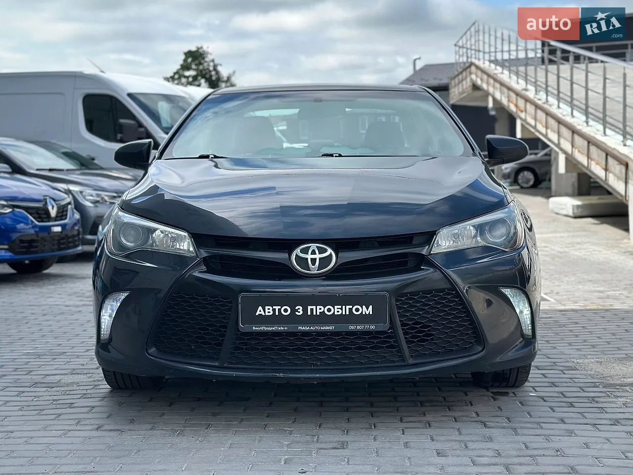 2017 Toyota Camry - мініатюра 2