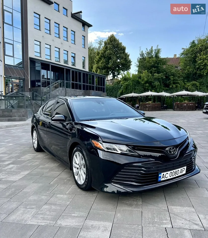 2017 Toyota Camry - мініатюра 2