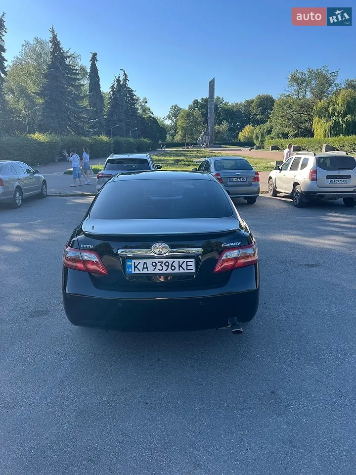 2010 Toyota Camry - мініатюра 3
