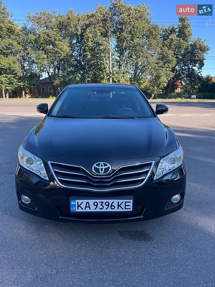 2010 Toyota Camry - мініатюра 2