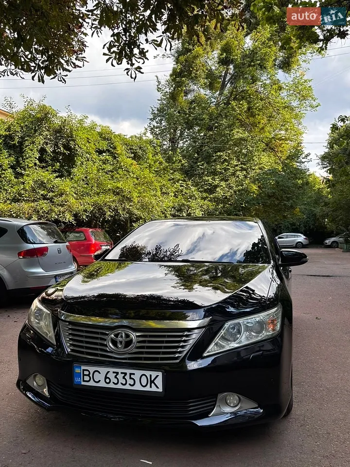 2013 Toyota Camry - фото 1