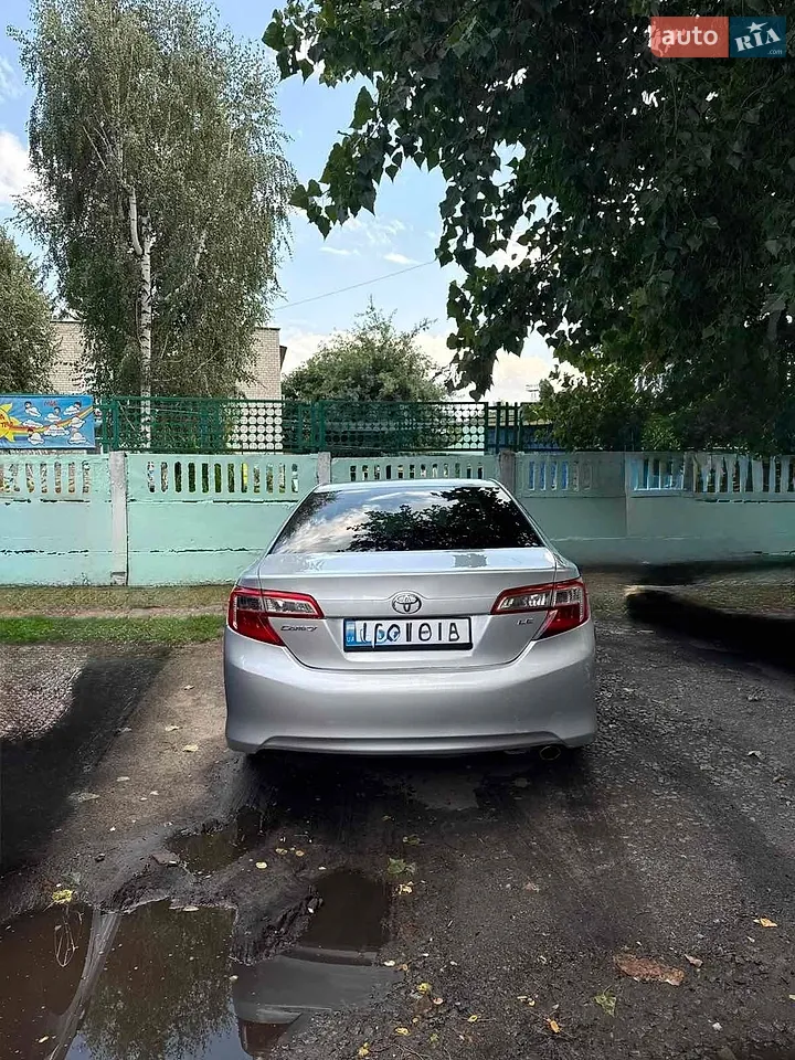 2014 Toyota Camry - мініатюра 3