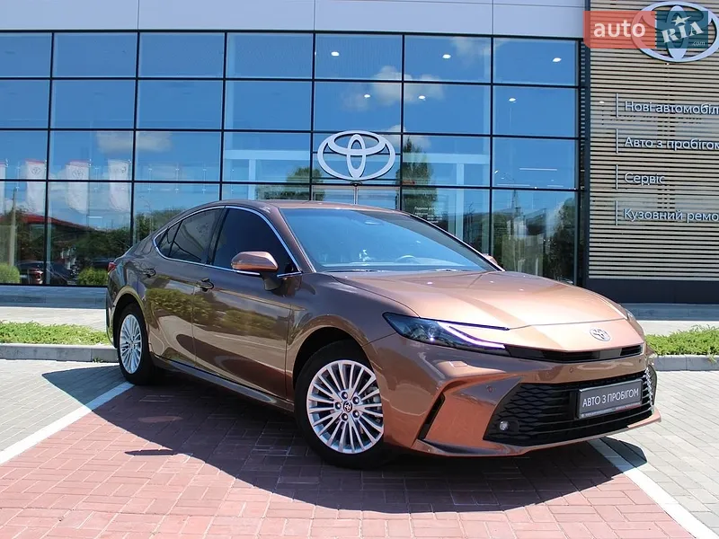 Toyota Camry 2025