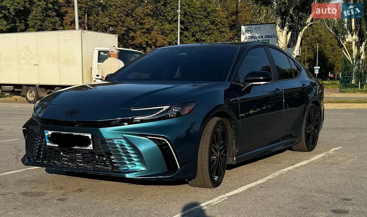 2025 Toyota Camry - мініатюра 3