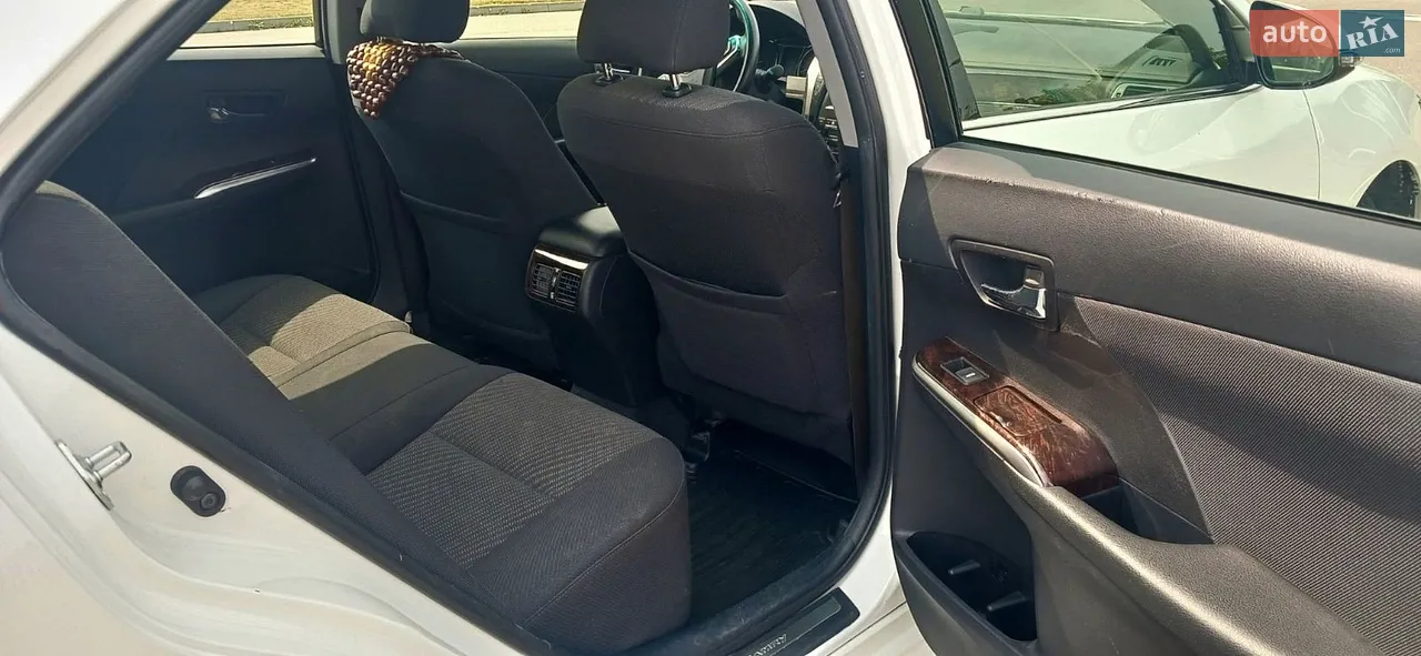 2016 Toyota Camry - мініатюра 2