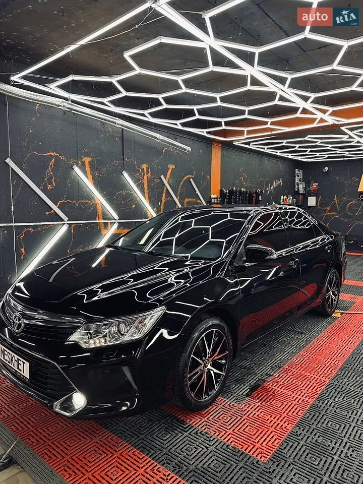 2017 Toyota Camry - мініатюра 2