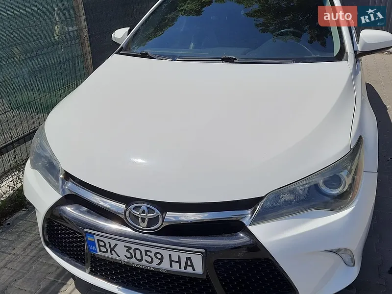 Toyota Camry 2015