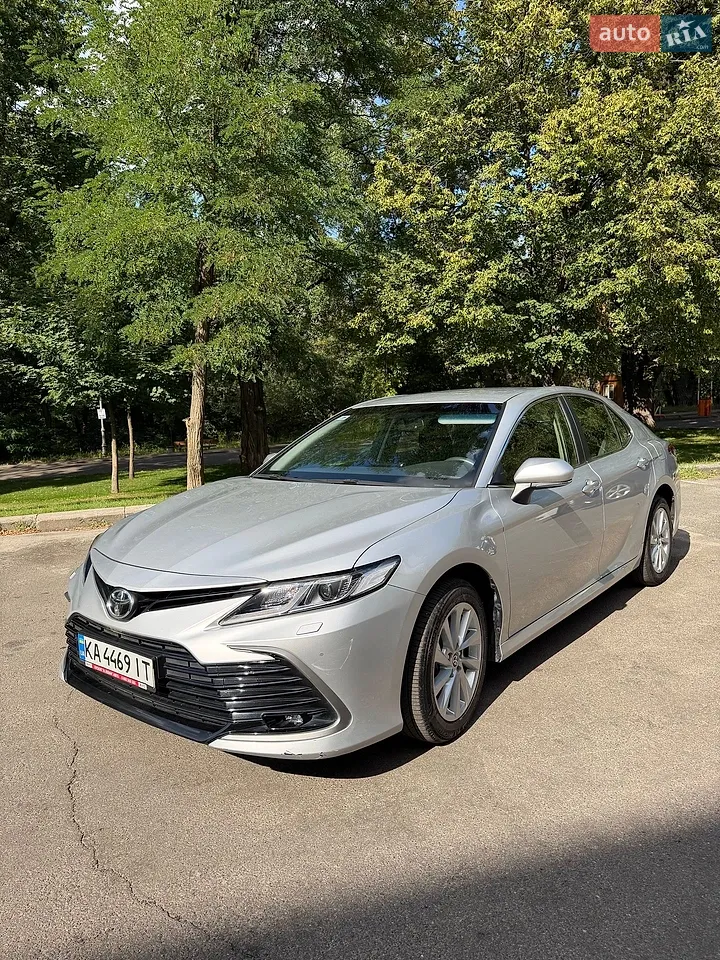 2022 Toyota Camry - фото 1
