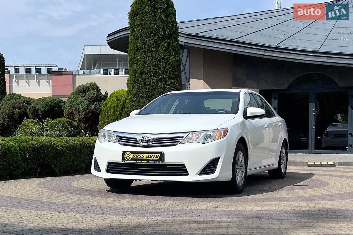2013 Toyota Camry - мініатюра 3