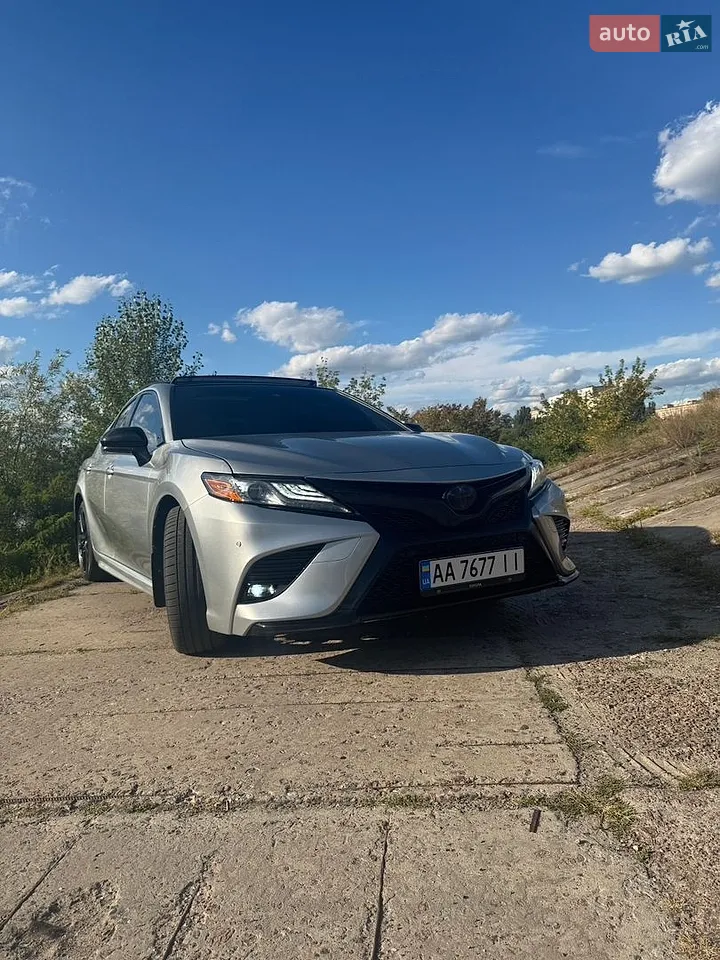 2017 Toyota Camry - мініатюра 2