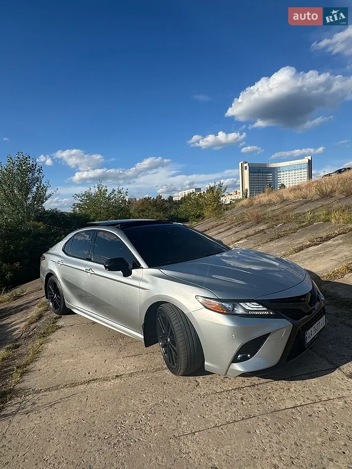 2017 Toyota Camry - мініатюра 3