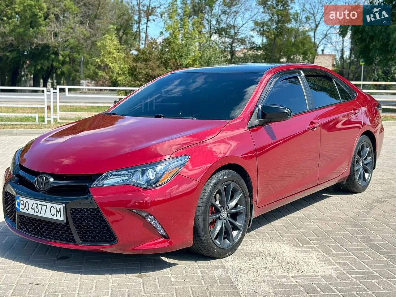2015 Toyota Camry - фото 1