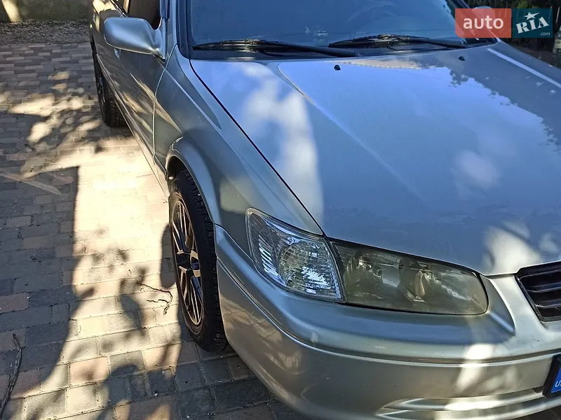 Toyota Camry 2000