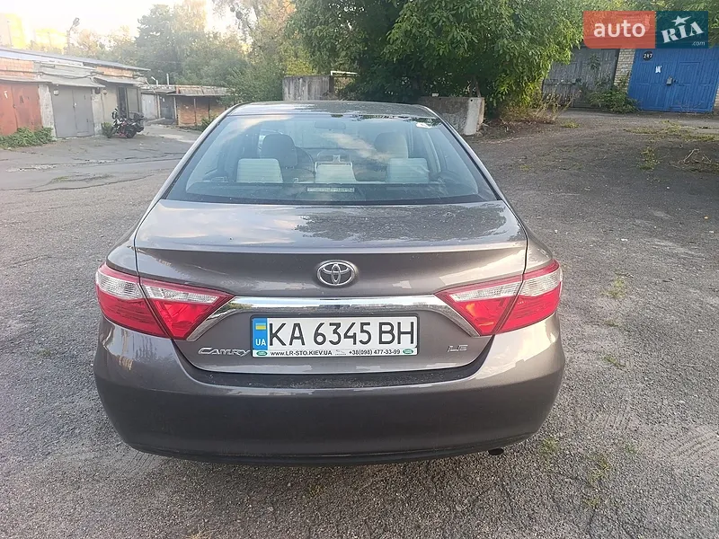 Toyota Camry 2016