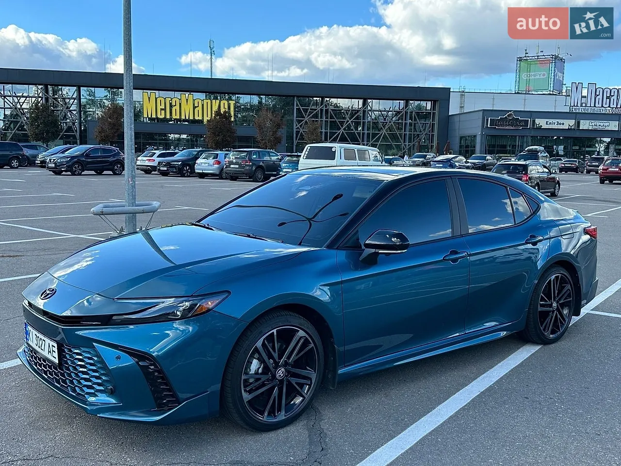 2025 Toyota Camry - фото 1
