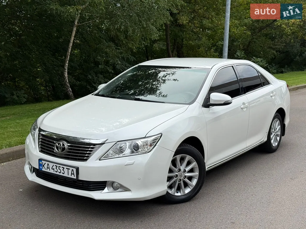 2011 Toyota Camry - мініатюра 3