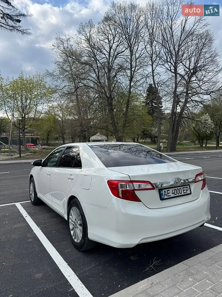 2014 Toyota Camry - мініатюра 3