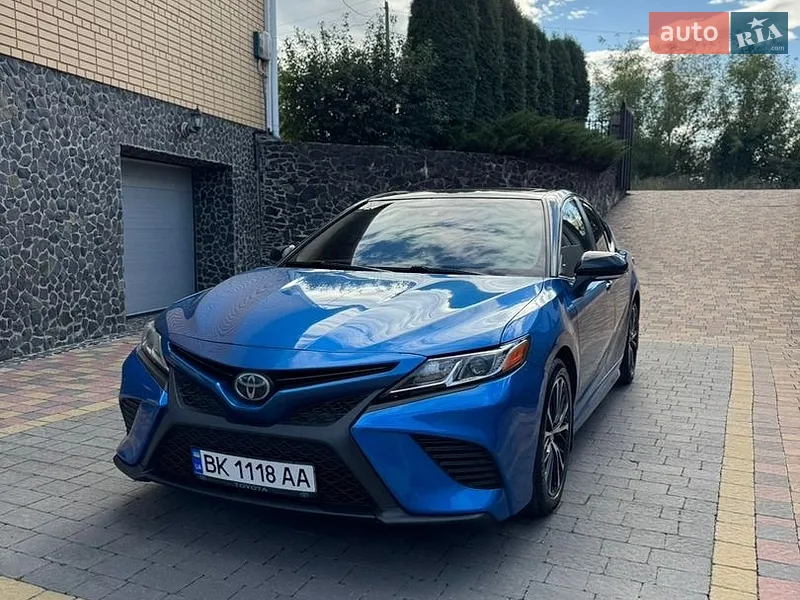Toyota Camry 2018