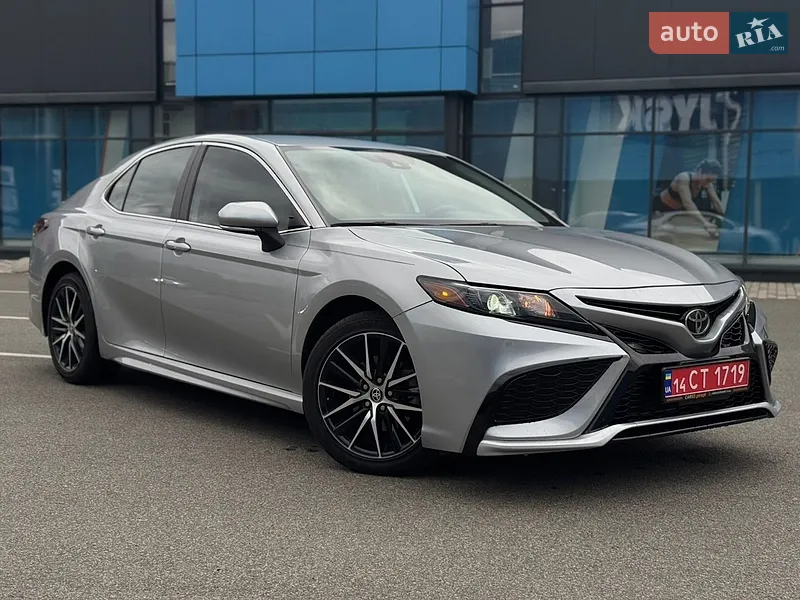 Toyota Camry 2022